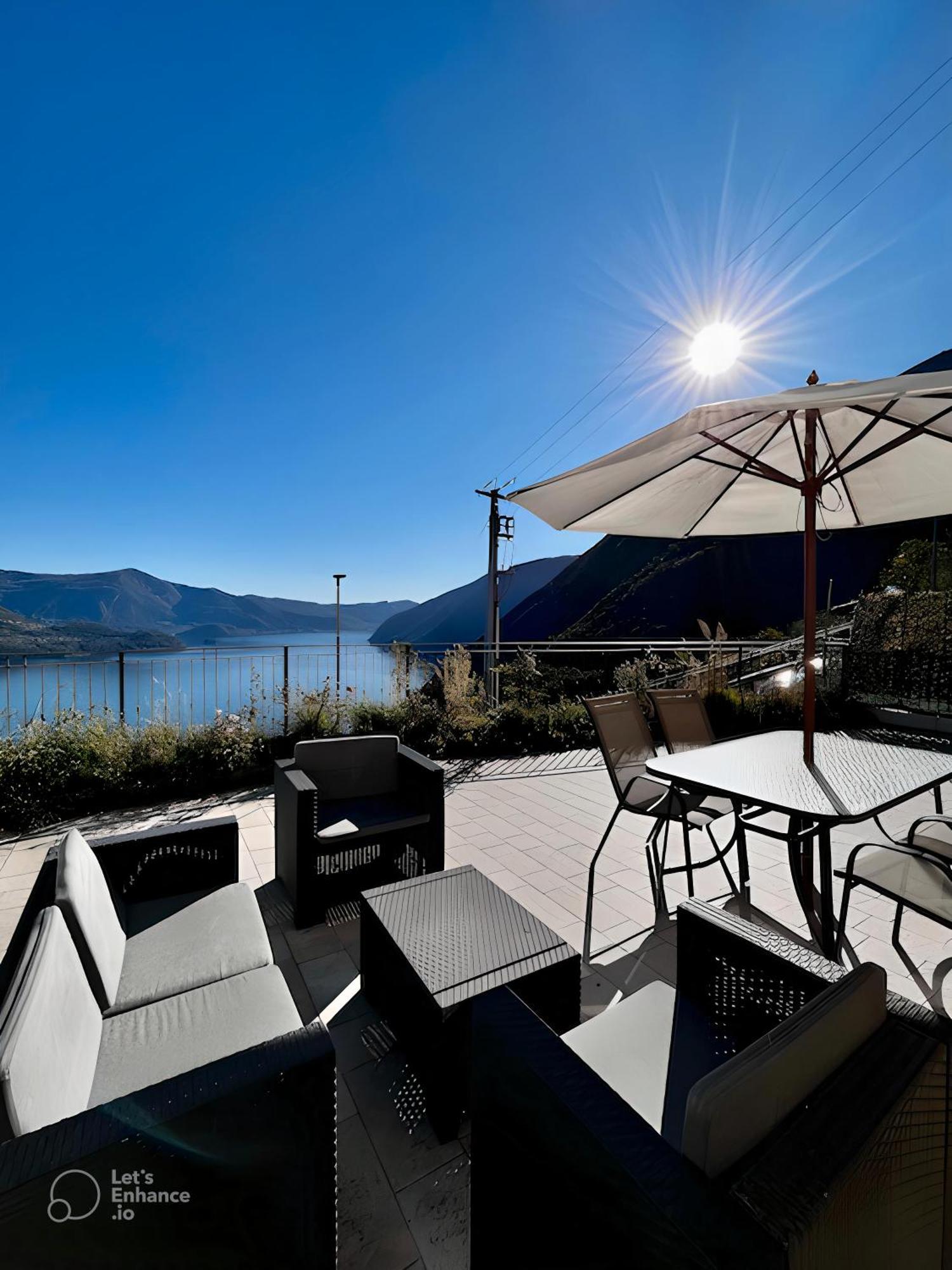 Appartamento Grande Terrazza Vista Lago Parzanica Exterior foto